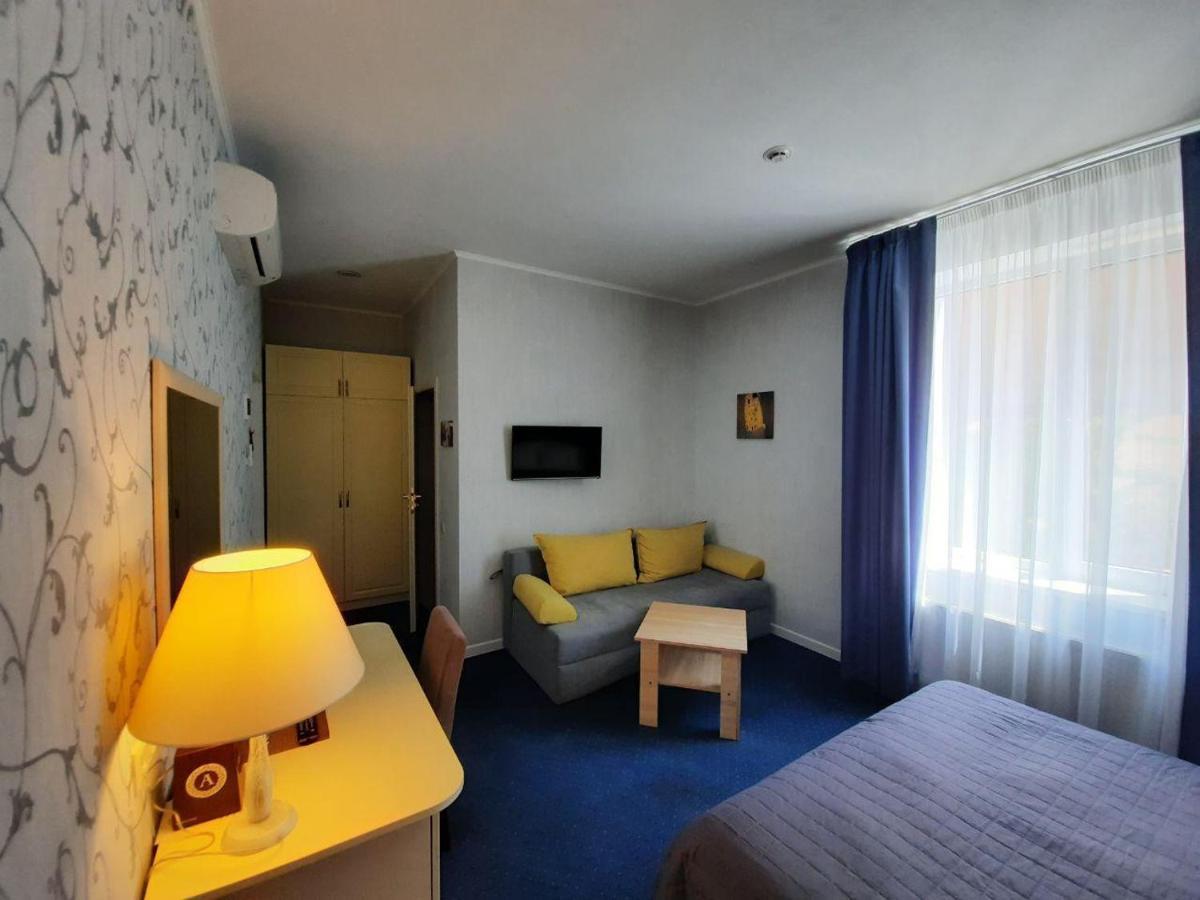 Hotel Ajur Odessa Buitenkant foto