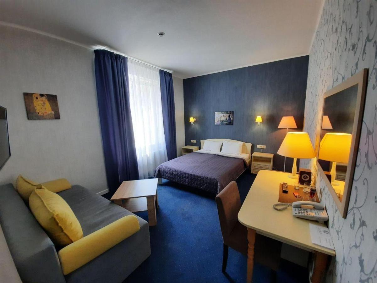 Hotel Ajur Odessa Buitenkant foto