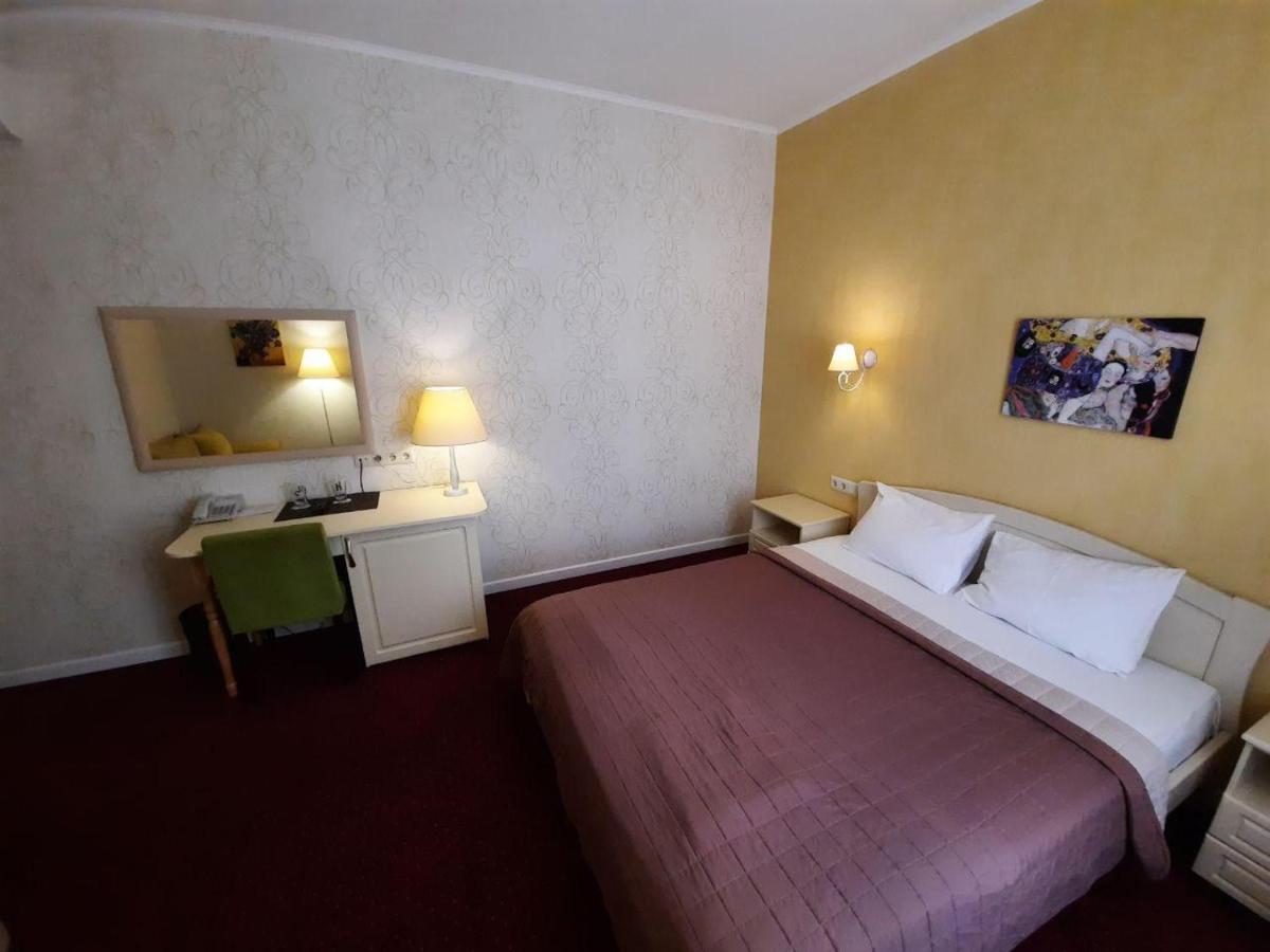 Hotel Ajur Odessa Buitenkant foto