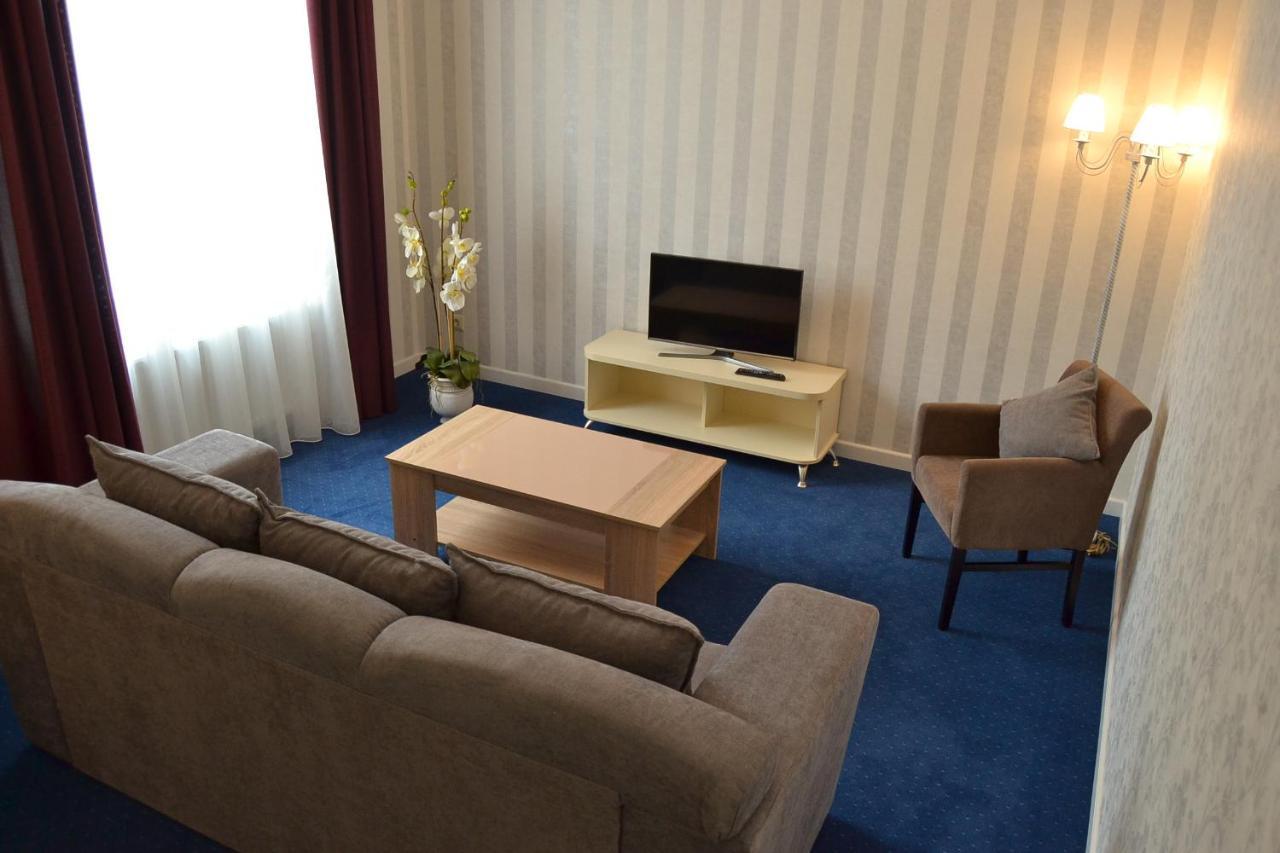 Hotel Ajur Odessa Buitenkant foto