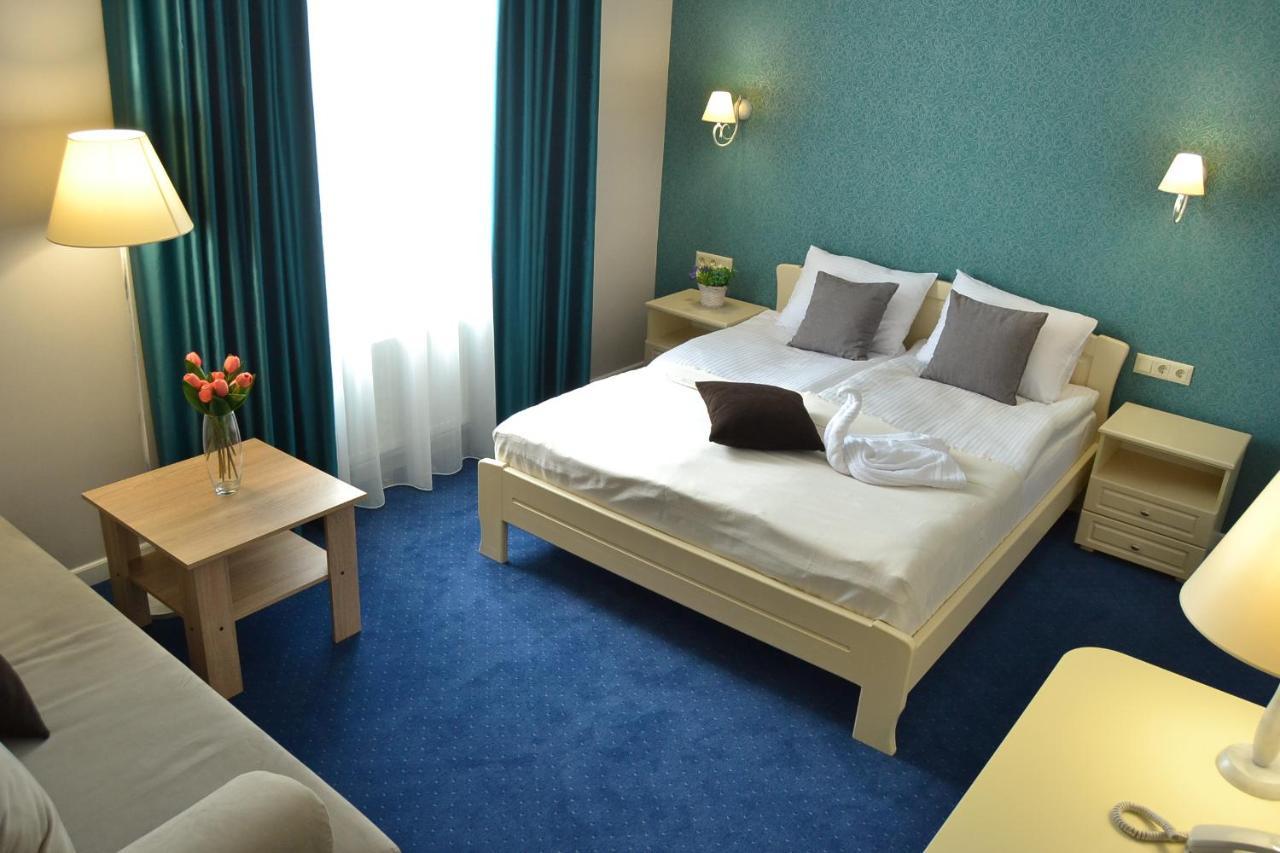 Hotel Ajur Odessa Buitenkant foto