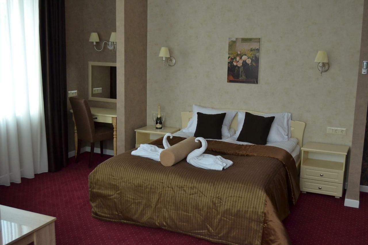 Hotel Ajur Odessa Buitenkant foto