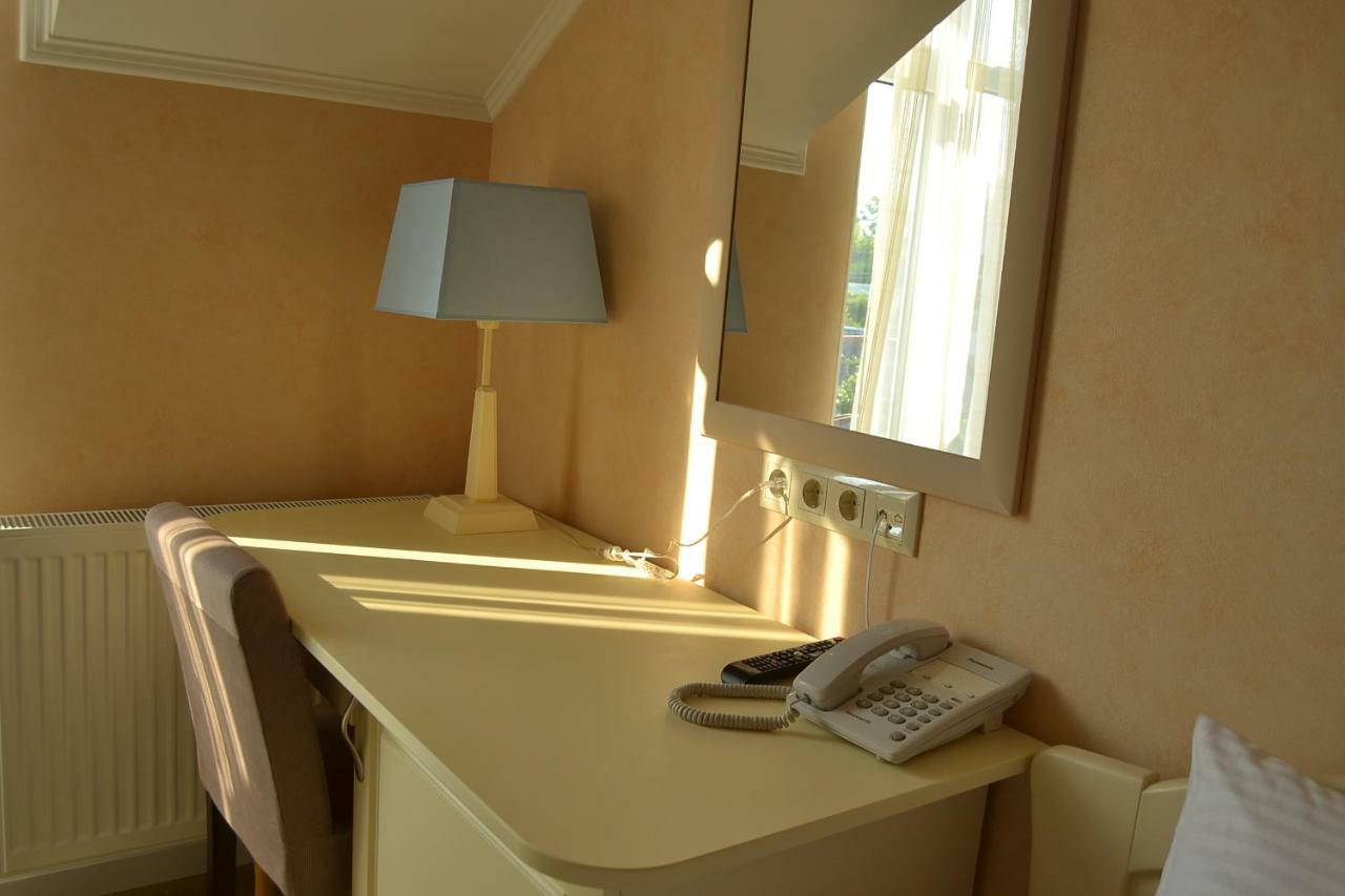 Hotel Ajur Odessa Buitenkant foto