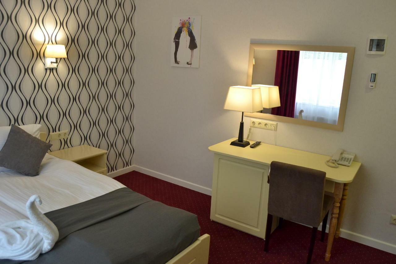 Hotel Ajur Odessa Buitenkant foto