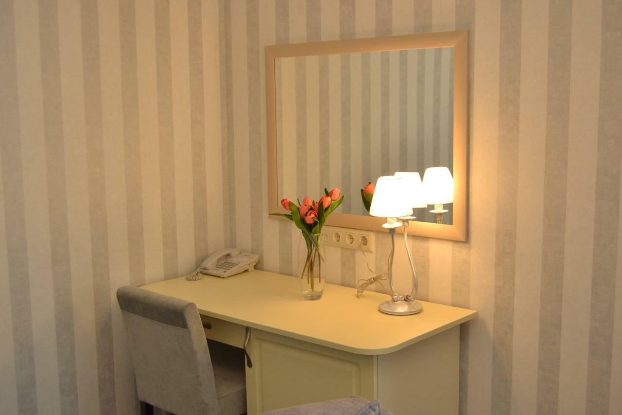 Hotel Ajur Odessa Buitenkant foto